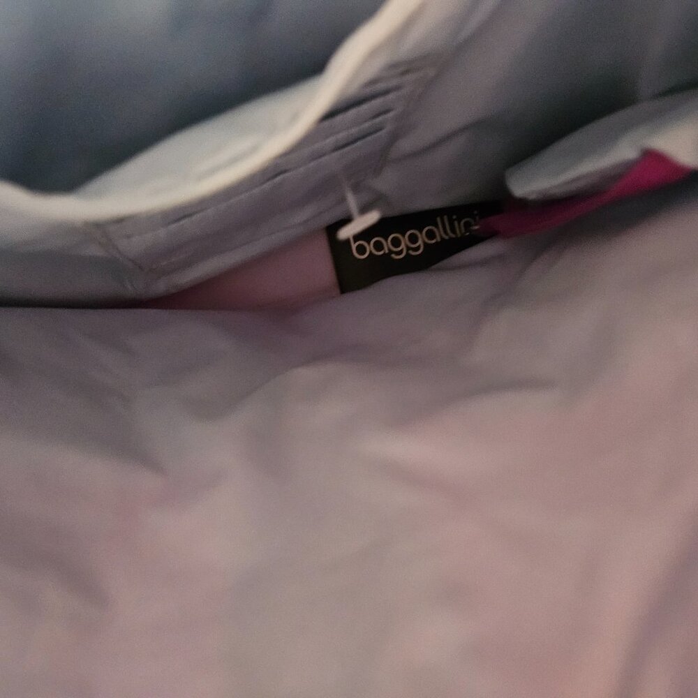 NWT Baggallini Helsinki Silver Hobo Bagg in Magenta/Purple - Picture 11 of 14